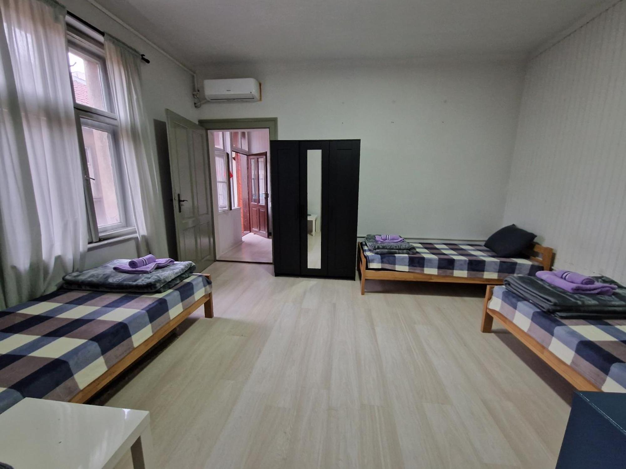 Downtown Belgrade Mixed Beds Hostel Exterior foto